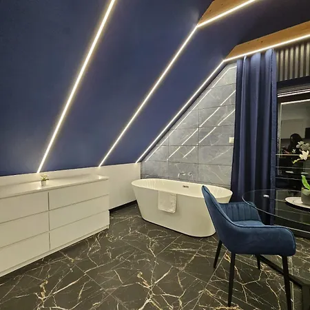 Blue فروتسواف